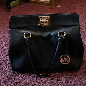 ✨CLOSET CLEAN OUT: Black Michael Kors Purse